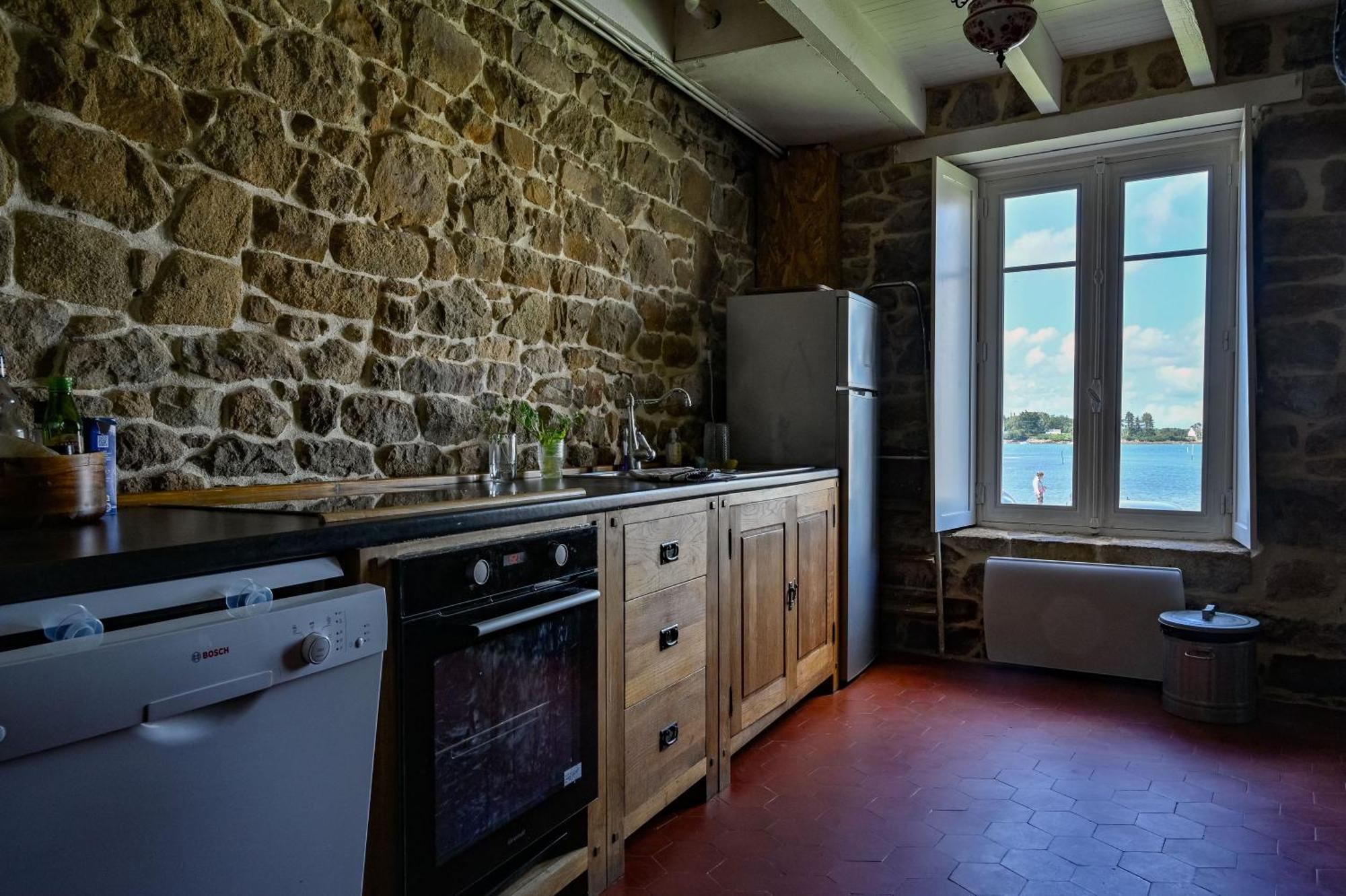Villa Aman An Ty Belz Экстерьер фото
